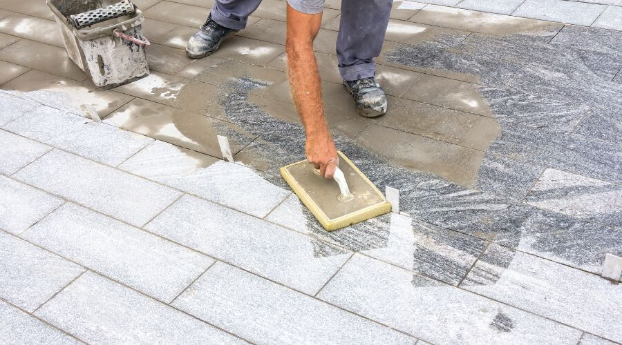 Professional gutter cleaning in Humnoke, AR